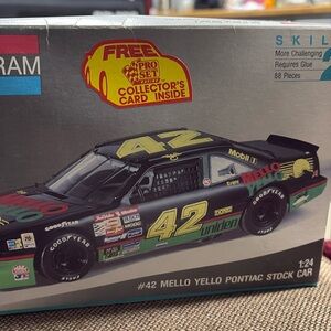 Monogram Kyle Petty Mello Yello Grand Prix #42 1/24 McM KIT niob